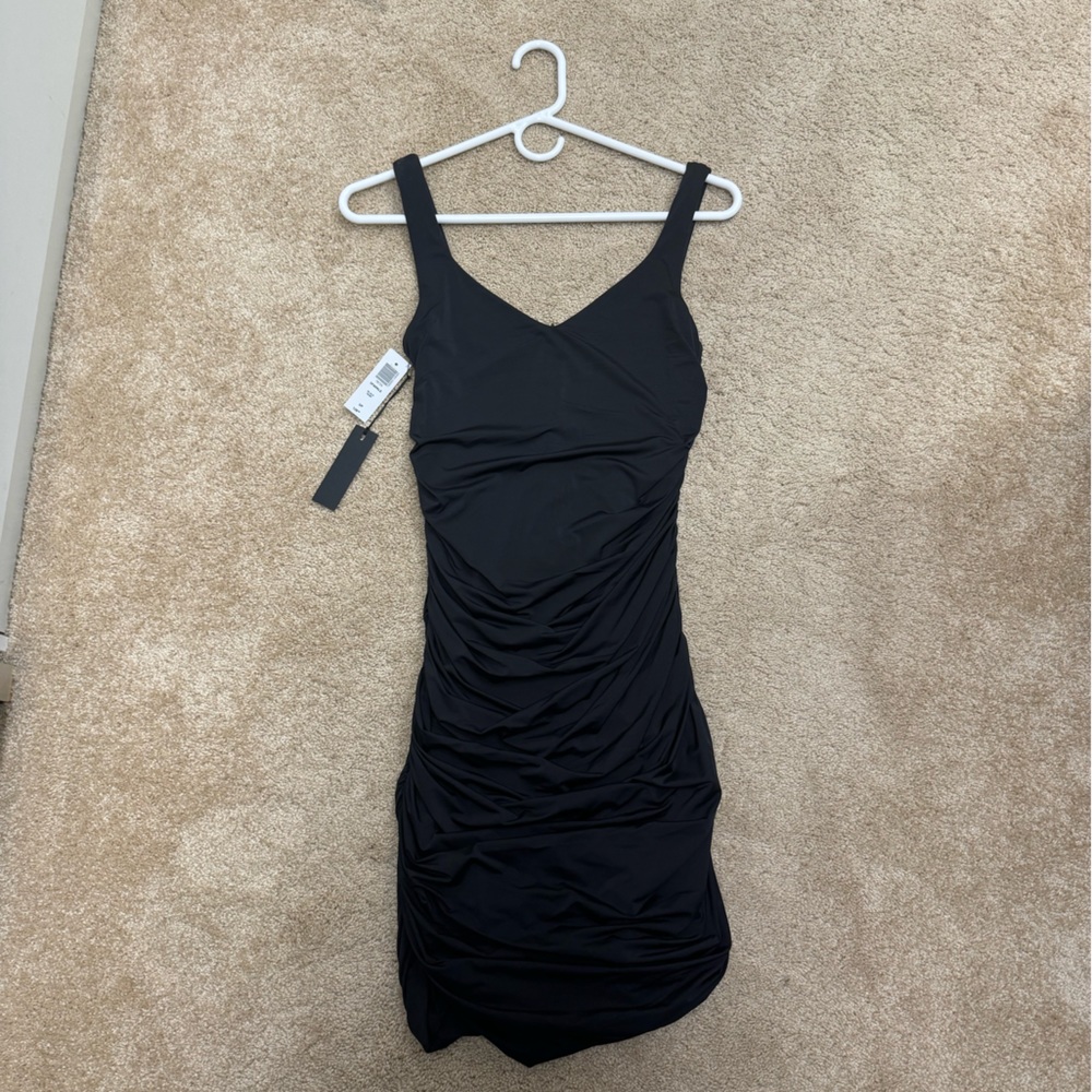 Aritzia ruched dress